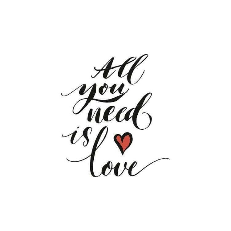 Adesivo Decorativo All You Need Is Love Medidas...